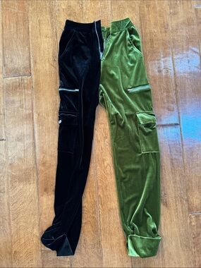 SHEIN Black & Green Velvet Cargo Joggers with Zippers